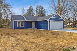 420 S 2nd St, Edmore, MI 48829