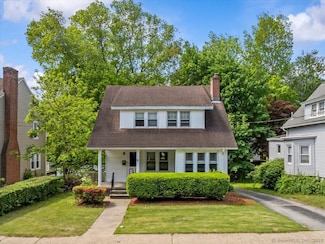 18 Geer Ave, Norwich, CT 06360