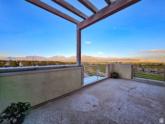4491 W Daybreak Rim Way, South Jordan, UT 84009
