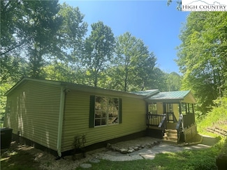 171 Will Glenn Rd, Sugar Grove, NC 28679