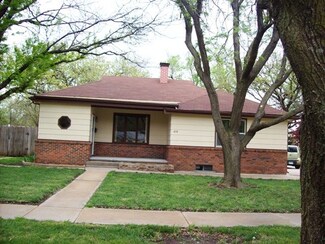 818 Main St, Halstead, KS 67056