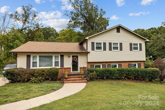 725 Pineborough Rd, Charlotte, NC 28212