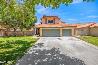42656 Tempo Dr, Lancaster, CA 93536