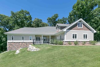 4209 Observatory Rd, Cross Plains, WI 53528