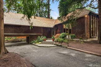 2715 106th Place SE, Beaux Arts, WA 98004
