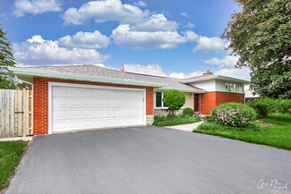 26100 W Grand Ave, Ingleside, IL 60041