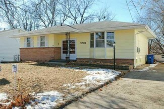 3206 E 41st Ct, Des Moines, IA 50317