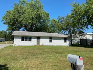 506 S Graceland Ave, Claypool, IN 46510
