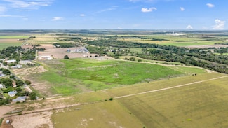 273 County Road 585, Lacoste, TX 78039