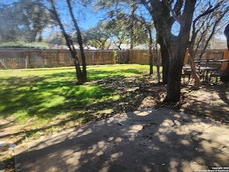 8610 Braun Knoll, San Antonio, TX 78254