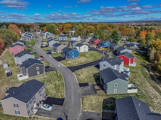 33 Firefly Ln, Bangor, ME 04401