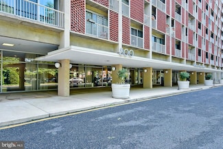 800 4th St SW Unit S207, Washington, DC 20024