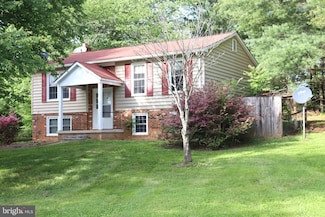 6567 Huntsman Ln, Marshall, VA 20115