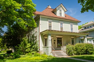 800 N Spring St, Elgin, IL 60120
