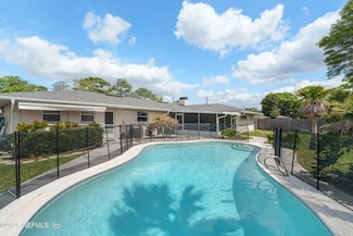 7242 Sandy Bluff Dr, Jacksonville, FL 32277