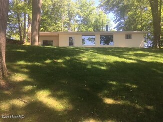 7515 Popple Ln, Reading, MI 49274