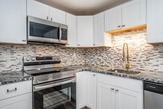 104 Oakwood Ave Unit T3, West Hartford, CT 06119