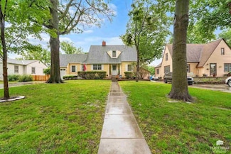 435 W Chestnut St, Junction City, KS 66441