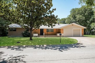 110 Oneida St, Waxahachie, TX 75165