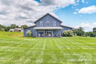 147 Majestic Ridge Rd, Mills River, NC 28759