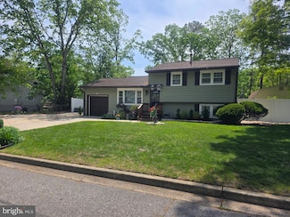 3021 Diamond Dr, Vineland, NJ 08361