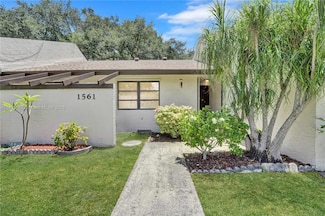 1561 NW 98th Terrace, Pembroke Pines, FL 33024