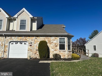 146 Grandview Dr, Warminster, PA 18974