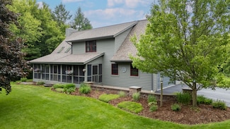 4429 Kingbird Ct, Jackson, WI 53037