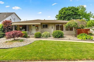 17215 Hanover Ave, Allen Park, MI 48101