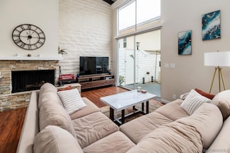 2544 Navarra Dr Unit 4, Carlsbad, CA 92009