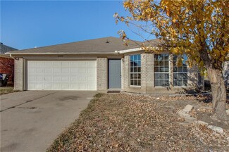 2420 Kelton St, Fort Worth, TX 76133