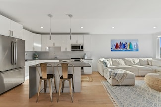 420 W Broadway Unit 409, Boston, MA 02127