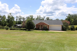 13034 Barlow Rd, Hazlehurst, MS 39083