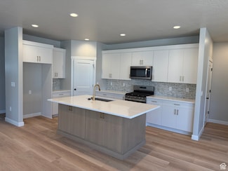 20 3830 W Unit 445, West Point, UT 84015