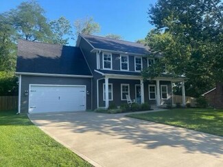 520 Regent Ct, Versailles, KY 40383