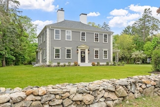 231 Concord Rd, Bedford, MA 01730