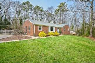 100 Fairwood Dr, North Chesterfield, VA 23235