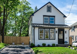 302 Spring St, Red Bank, NJ 07701