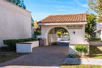 25003 Peachland Ave Unit 211, Newhall, CA 91321