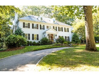44 Woodcliff Rd, Wellesley Hills, MA 02481