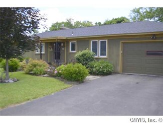 104 Dunlap Dr, Syracuse, NY 13214