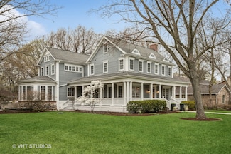 1025 Mohawk Rd, Wilmette, IL 60091