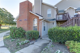 422 Lees Mill Dr, Newport News, VA 23608