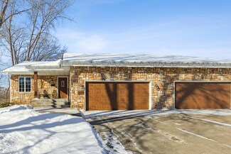 557 Brook Ln, Saint Cloud, MN 56301