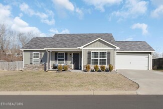 3322 Townsend Park Ln, Powell, TN 37849