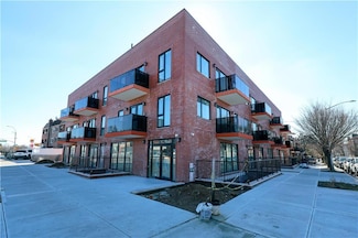 16502 Sanford Ave, Flushing, NY 11358