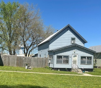 322 Richmond St, Rockwell City, IA 50579