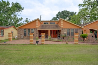 316 Hickman Ln Unit END, Angleton, TX 77515