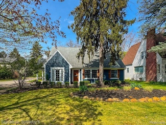 3556 Orchard Lake Rd, Orchard Lake, MI 48324