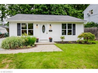 5682 Chagrin Dr, Mentor On the Lake, OH 44060